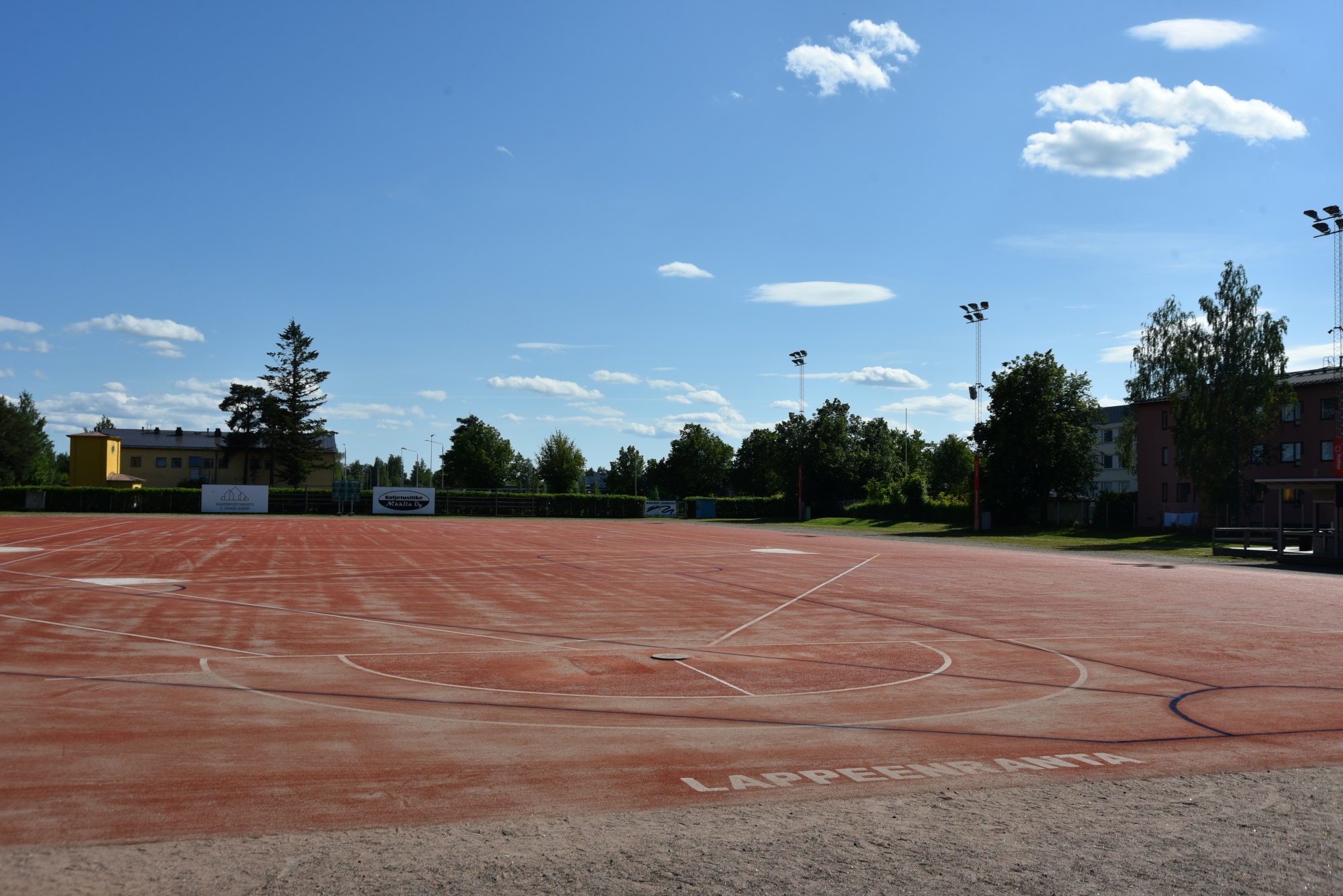Lappeenrannan vanha kenttä kesällä.